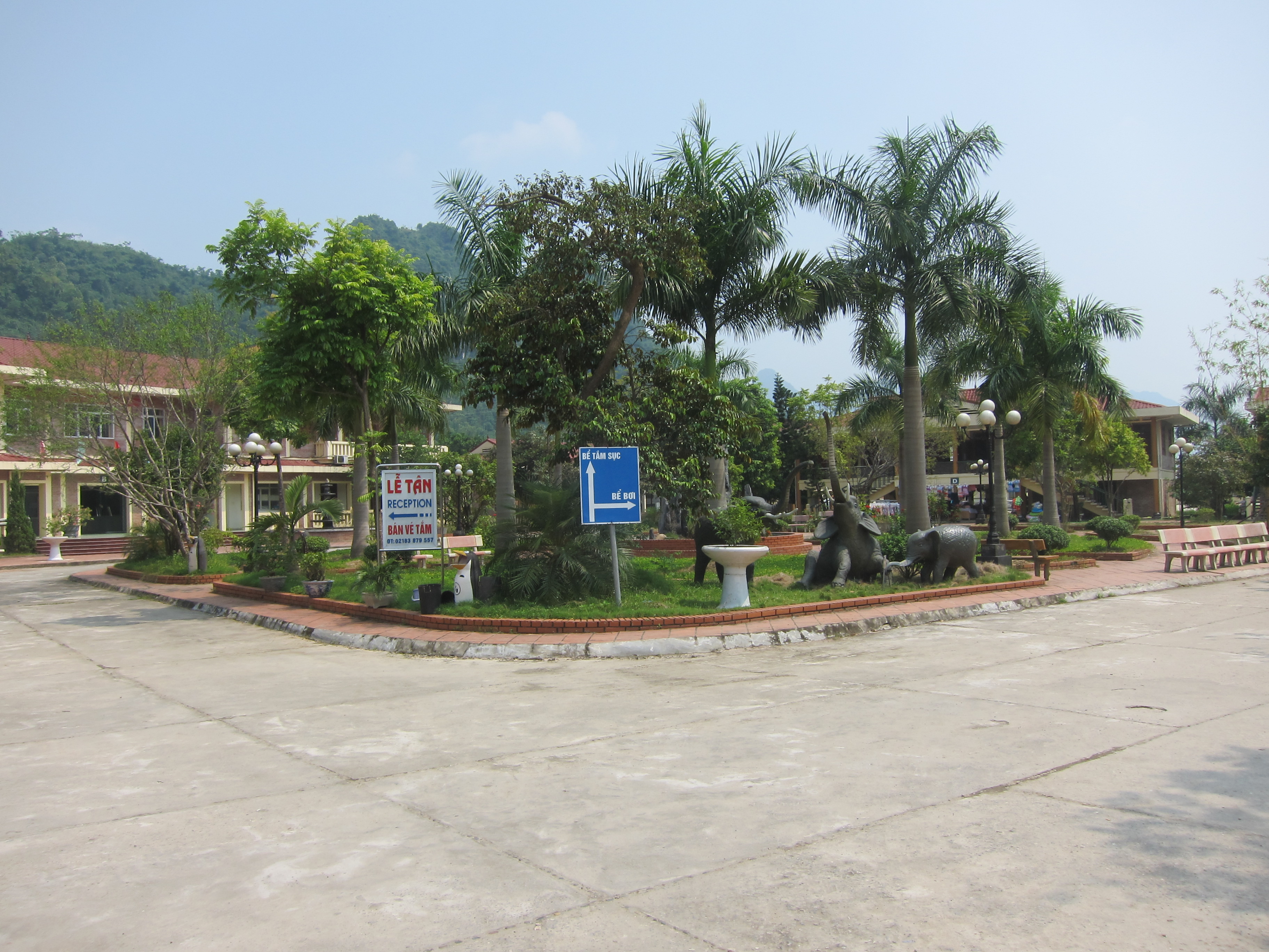 Nui Than Tai Hot Springs Park